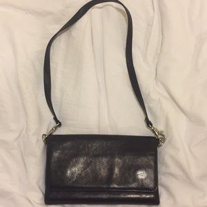 black convertible wallet